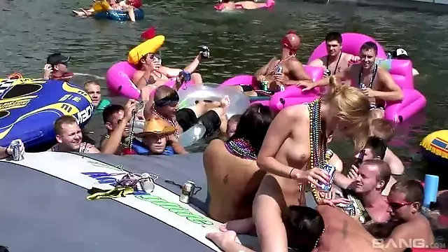 Amatör Sarışın, Amatör Esmer, Amatör Grup, Esmer Sarışın, Sarisin Teen, Esmer Gurup, Brunetta Striptease