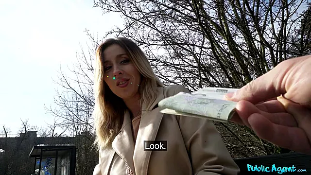 Rubia Fitness, Rubias Tetonas Chupando Pollas, Tetonas Al Aire Libre, Rubia Follada En Publico