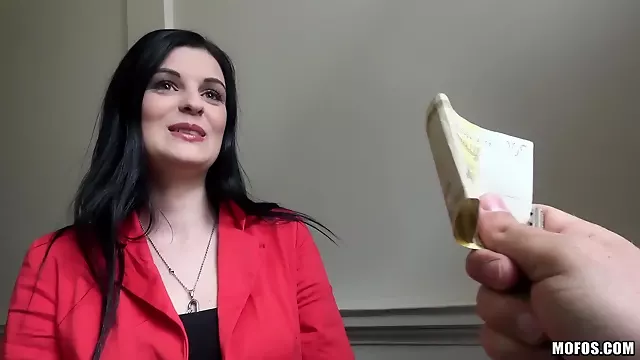 Czech Gal Gets Picked Up 1 - Public Pickups