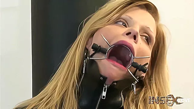 Bdsm Milf Gefesselt, Bdsm Extrem, Größe Brüste Ficken, Blond Big Tits, Extrem Für Fetisch