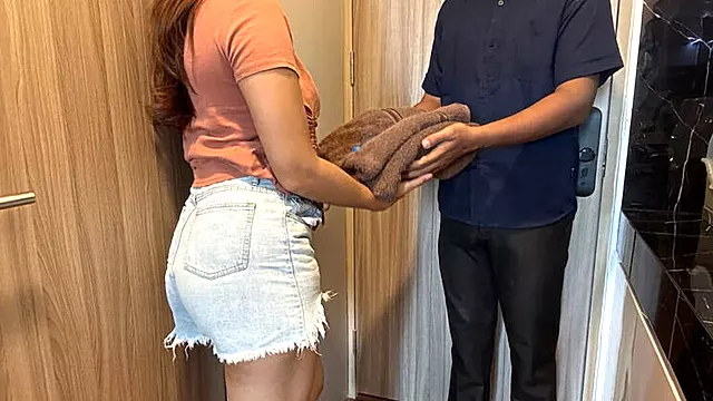 Hotel Receptionist Clarelia Gets Wild With Jamsen - Big Ass Doggy Style & Rough Sex Prank