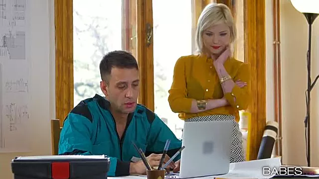 Un Cazzo Grosso Bionda Con Cazzi, Gola Profonda Con Cazzi Grossi, Tettona Ufficio, Tette Bionda