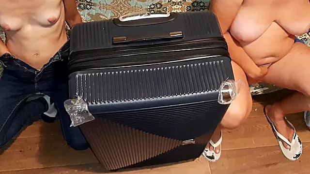 Before we flew away, the three of us masturbated near the suitcase - IkaSmokS
