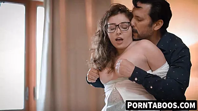 Koureni A Vystrik, Vystriky Sperma, Černovláska Kundu, Teen Semeno V Ustech, Výstřik Do Pusy