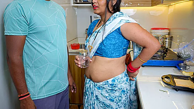 Neighbor Stepaunty Took Out Sperm From My Lund in a Box for Her Stepdaughter, She Gave Me Sexy Blowjob in Saree