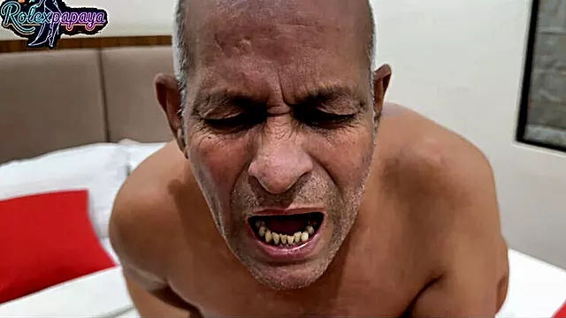 Indian doctor fucks unhappy housewife in hotel - Desi babe Aksha gets pussy licked and deep doggy style sex