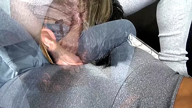 Kvindelig Dmoinans, Prutte I Ansigt, Sidde På Ansigt, Facesitting Prutter, H Rde Kvinder, Kvinde