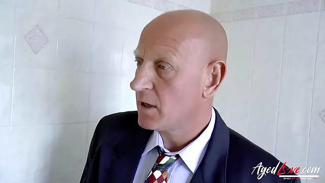 Große Schwänze Blowjob, Grosser Schwanz Wichsen, Harter Großer Schwanz, Blowjob Kotzen, Kotzen