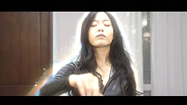 YT2978 Kung Fu Girl