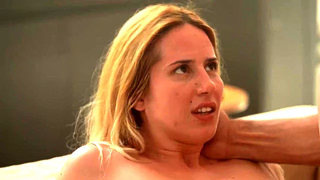 Amateur Blondine Mit Dicken Titten, Amateur Lesben, Große Titten Großer Arsch, Titten Aufgehängt
