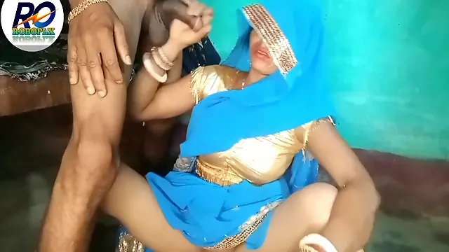 Desi Baddi Shali Ki Shadi Me Bular Chudai Saree Me Shali Javani Baddi Mast Mast Hai Gand Aur Chut Chod Kar Mere Land Bahut Khush