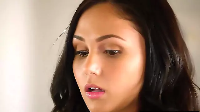Famous Pop Star Ariana Marie who loves BBC gets blacked