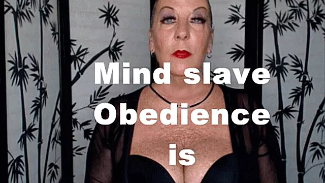 Reife Dominiert, Female Domination, Femdom Sklave, Reife Sklavin, Frau Herrin, Herrin Sklave