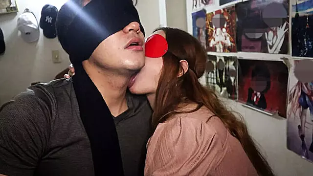 Amatur, Rambut Panjang, Panjang, Ciuman Lama, Kiss Romantik, Cium, Lidah Panjang, Baru Baru Ini