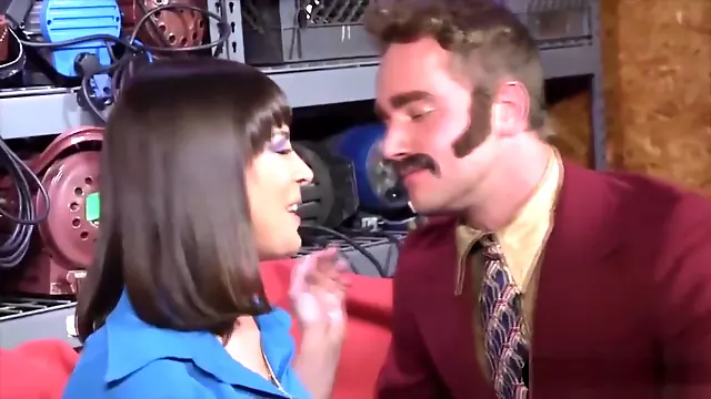 Retro Brünett, Brunette Titten, Große Schwänze Blowjob, Brunette Großer Busen, Vintage Jung