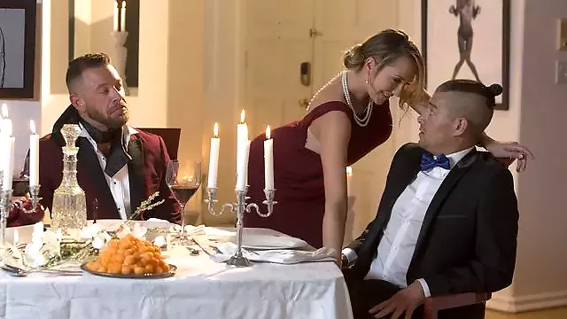 Pusenje Kurca Domace, Noge, Milf Sa Mladim, Kucni Pornici, Kaubojka, Svrsavanje Na Velike Sise