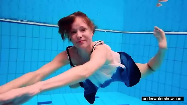 Bazen Plavky, Nahé Ženy, Sólo, Nahá, Nahý Sport, Solo Na Ve Ejnosti, Veřejný Bazen, Nactilety Public