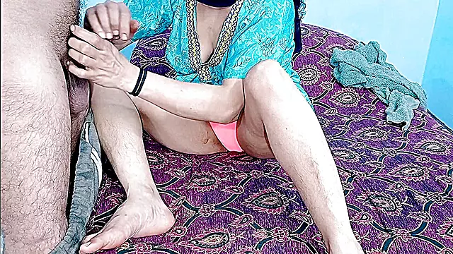Indian Sexy Village Girl Hot Rubbing When Riding on Bigg Dick in Cowgirl, Hindi Porn Video