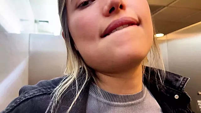 Amatőr Csók, Amatőr Leszbi Orgazmus, Public Amator Sex, Amatőr Wc, Punci Ujjazás, Urno, Csók, Kemény Dugás
