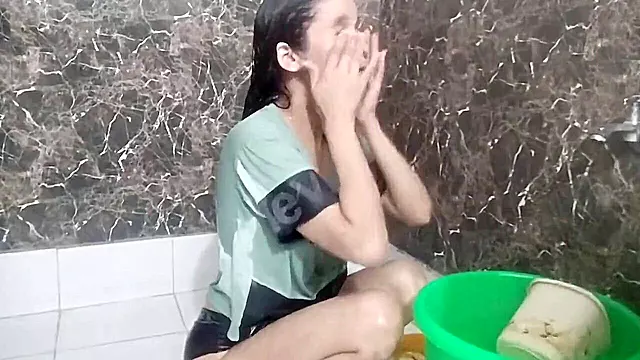 Desi bhabhi Sexyreena01 gets romantic and dirty