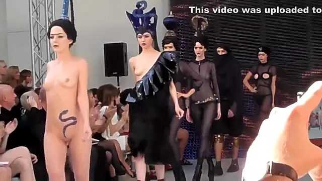 Celebrità Video Nude, Moda Nude