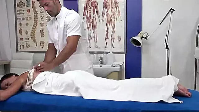 پستان بزرگ سگی, ليسيدن ممه بزرگ, کیر بزرگ, لیسیدن کیر بزرگ, خوشگل اندامی ممه بزرگ, کیر لای پستان