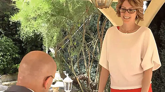 Rubias Gafas, Rubia Medias, Rubias Milf, Publicagent Outdor Rubia, Mamada Medias, Mamada Exteriores