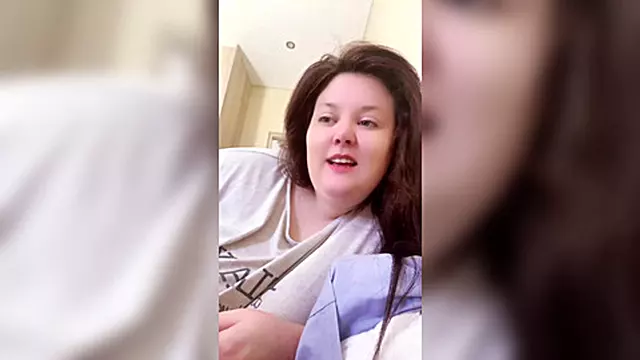 Modne Bbw, Store Patter Mor, Store Bryster, Viser Patter, Moden Kvinde Røv, Bliver Væk, Store Modne Kvinder