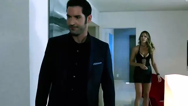 مشاهير نهود كبيرة, رومانسي مع صدر كبير, بزاز فنانات, كعوب, بزاز, ثدي كعب