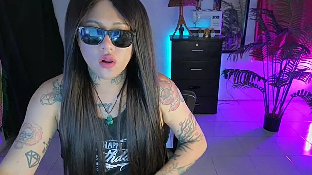 Gozada Amadora, Amadora Tatuada, Webcam Amador, Masturbação Com Gozada, Masturbação Diversão