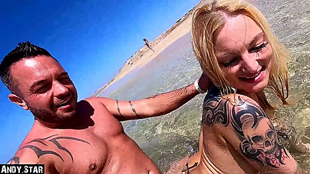 Blonde Amatør, Amatør Par, Tysk Amatør, Amatør Utendørs, Små Pupper Blond, Små Pupper Creampie