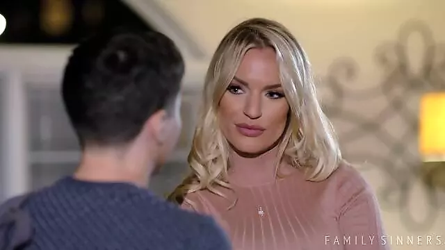 Cur Mare Pe La Spate, Blonda Milf, Sani De Blonda, Muie Milf, Pe Corp, Pula Lunga, Corp Bine, Pe La Spate