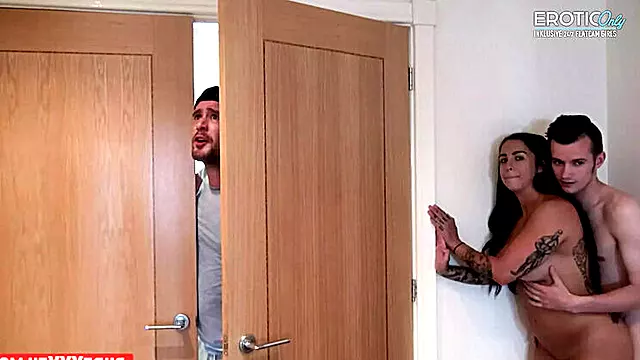 Mega Sborrata Sulle Tette, Tettone, Realt Tette Grandi, Orgasmo Con Sborrata, Fragoroso, Prima Notte