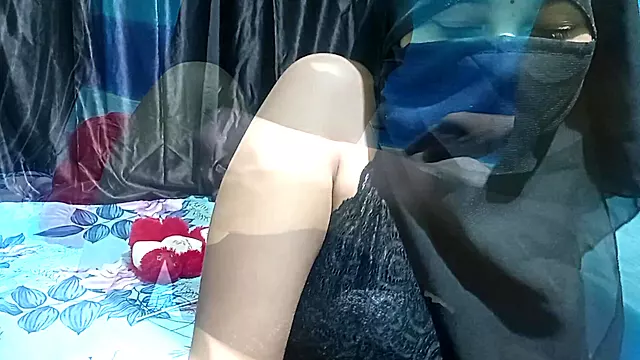 A Muslim Girl Was Demanding a Big Dick From Her Boyfriend
