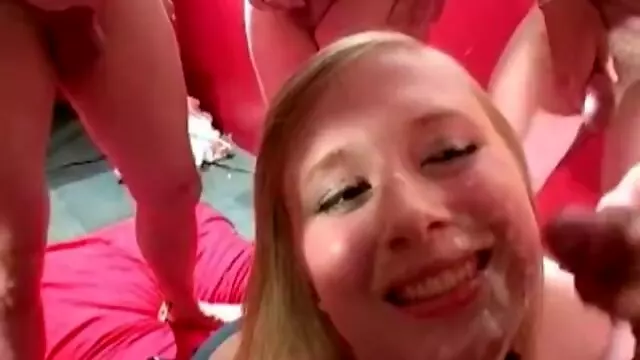 Párty, Výstřik Do Pusy, Vystrik Do Pusy, Výstřiky Na Obličej, Skupinov Orgasmus, Vystříka, Výstrek Do Úst