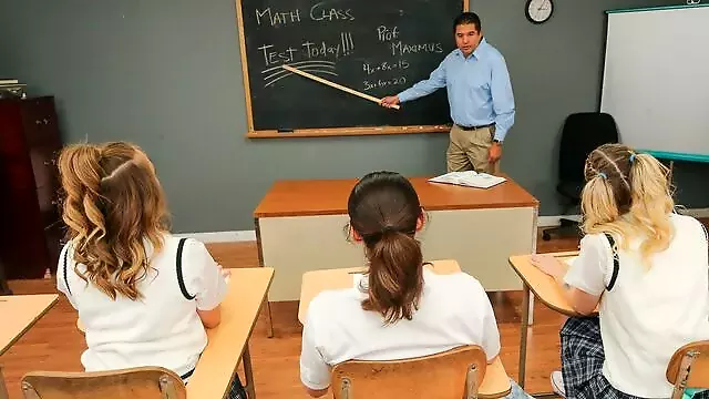 Teen Výstřik, Kovbojky, Zezadu, Obličej, Nelibi, Misionar Nactileti, Misionář, Prsa Na Obličeji