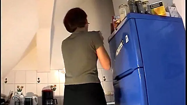 Red Head Deutsch, Deutsch Blasen Teen, Deutsch Teen Orgasmus, Kleine Titten, Hausgemacht Blowjob