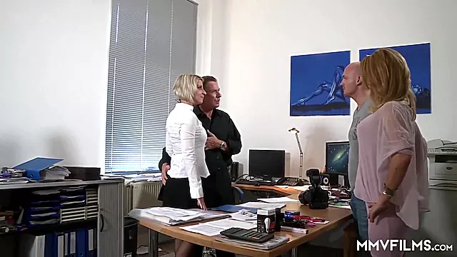 Milf Bionda Amatoriale, Moglie Bionda Amatoriale, Un Cazzo Grosso Bionda Con Cazzi, Bionde Tettone Pov
