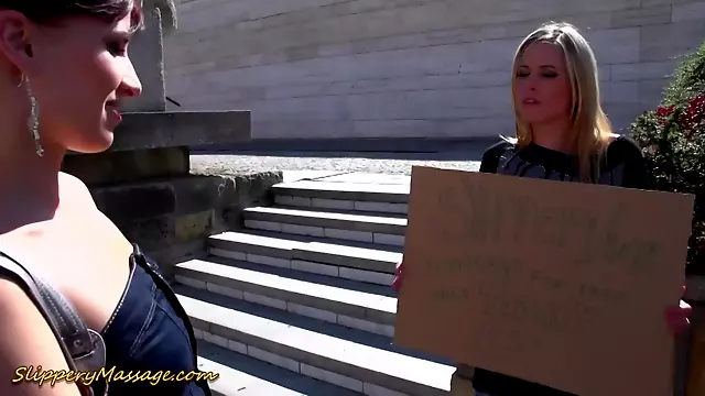 Niedlich Teen, Lesben Massage Schüchtern, Nettle Pussy, Europa Teens Hd, Bekommt Die Muschi Geleckt