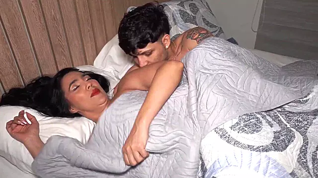 Krasná Černo, Velky Kozy A Zadky, Černoch Big Cock, Velká Prsa Zrale, Velké Kozy, Řezání Prsů