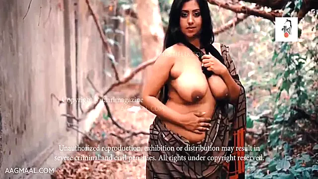 Outdoor Amateur, Mostra Le Tette Amatoriale, Morettona Tettona, Grandi Tette Outdoor, Tettone