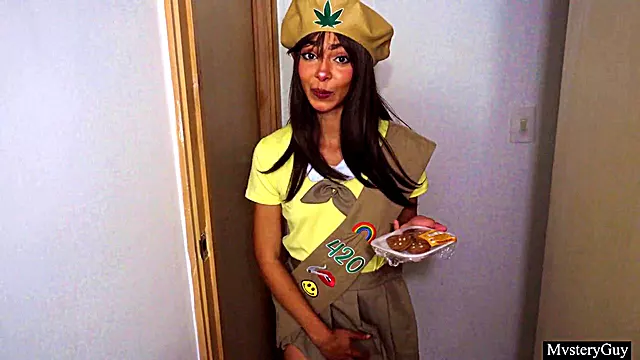 Girl scout cookies, petite