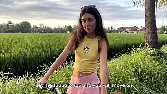 Thanked a Stranger with My Pussy after He Helped Me with My Bike - Creampie