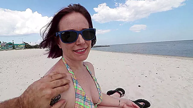หาดเปลือย, Milfs เปลือย, เย็ดในห้องน้ํา