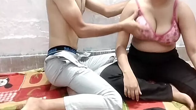 Büyük Memeli Amatör Frikik Videos, Amatör Esmer, Amatör Göğüs Show, Amatör Göğüs, Büyük Memeli Teyze