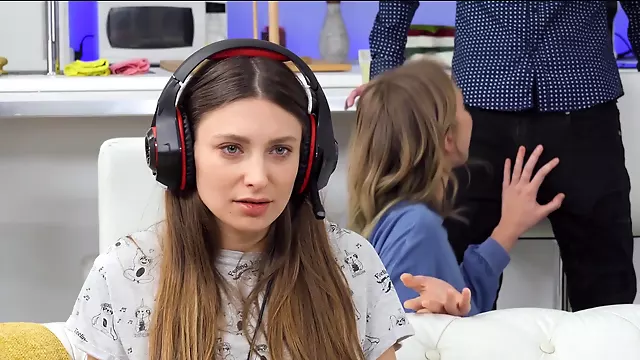 لیسیدن کوس و کون, ساک زدن دوست دختر, سبزه منی پاش, لیسیدن کس زن, لیس زدن شورت, نمایش دادن کوس