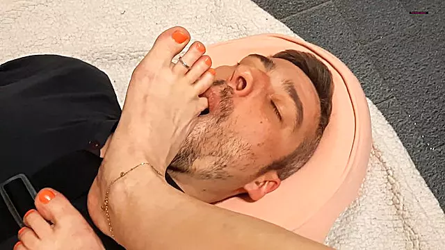 Dominacija Stopala, Stopala