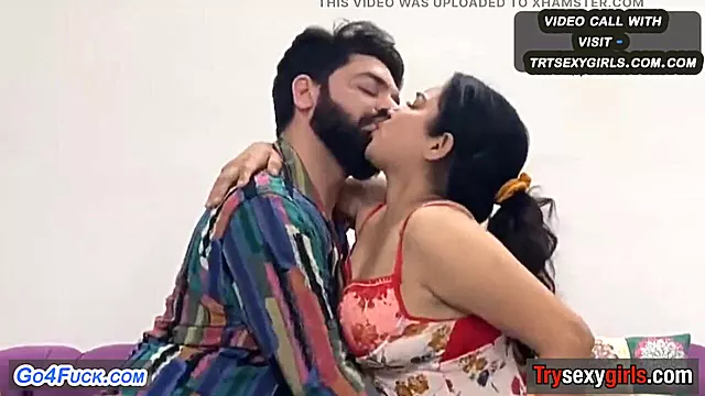 Witness an Indian bhabhi's daring online thrill with raw heat