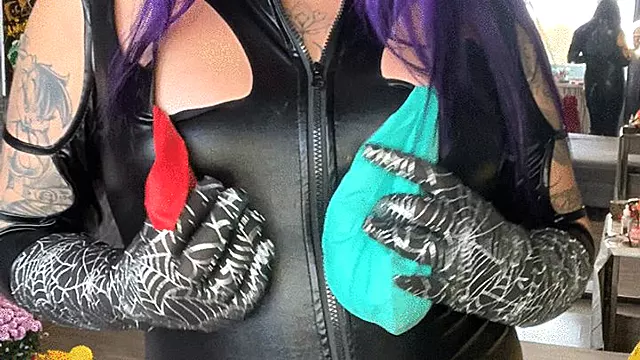Balloon Fetisch, Latex Fetisch, Latexhandschuhe, Titten Und Arsch, Latex Titten, Titten, Tit Fetisch