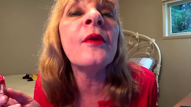 Sexy Mouth Tour With Red Hot Lips - TacAmateurs
